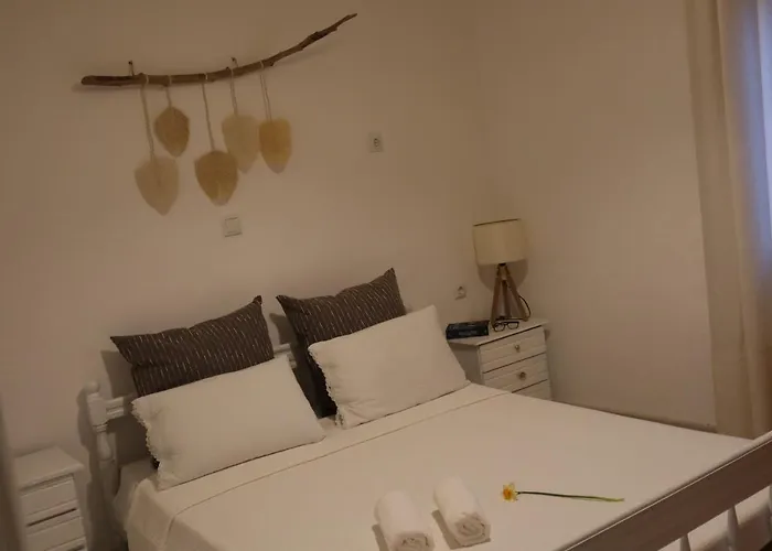 Ligeia House Case de vacanță